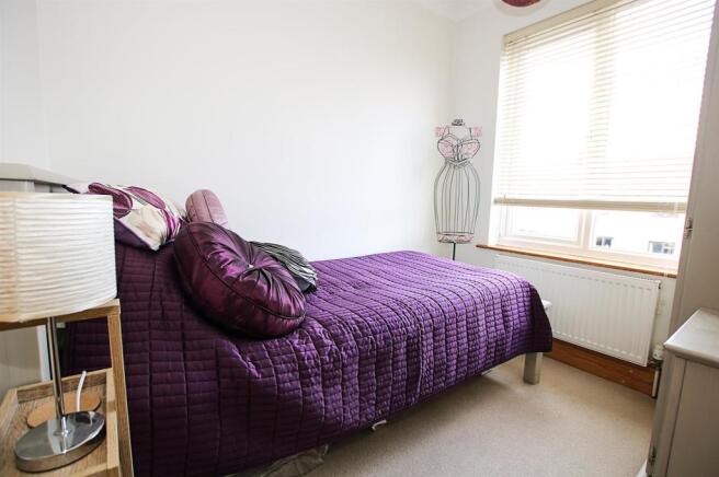 Bed2.jpg