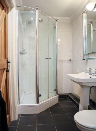 Jack-and-Jill Shower Room