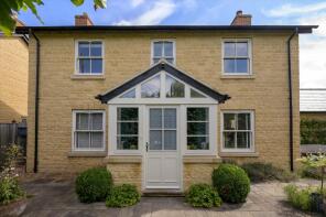 35 Willow View, High Road, Swindon SN6 6NX