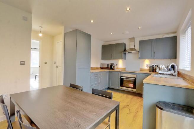 1 bed House Share to rent Image 10