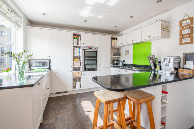 4 bed End of Terrace for sale Image 5