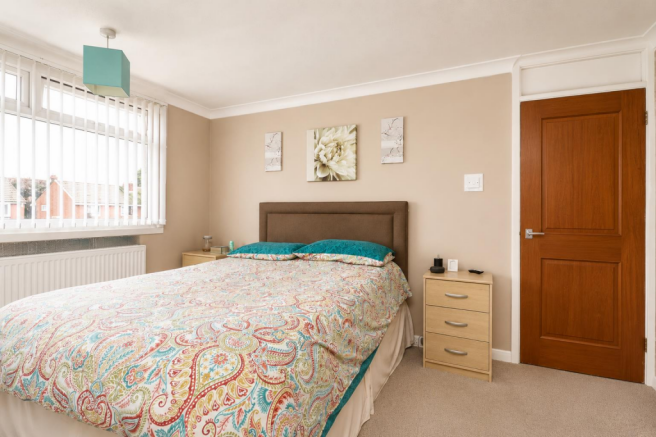 3 bed Semi-Detached for sale Image 10