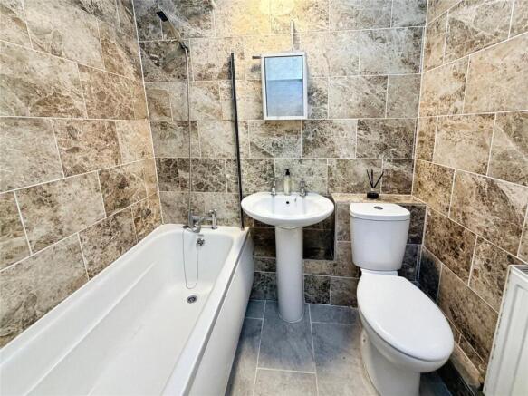 2 bed Terraced for sale Image 6