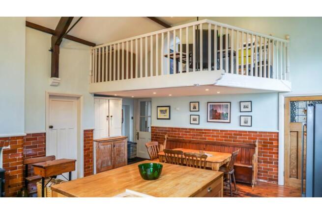 Kitchen/Dining Room