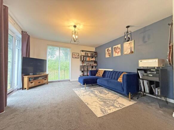 Marazion Way 45 - Living Room.jpg