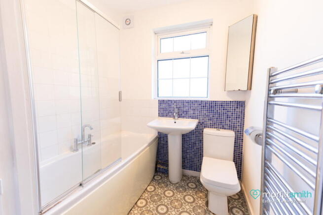 2 bed Terraced to rent Image 7