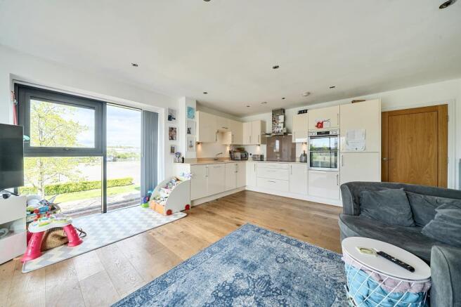Kitchen/reception