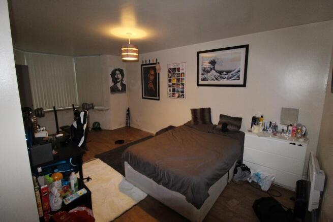 6 bed Terraced to rent Image 6