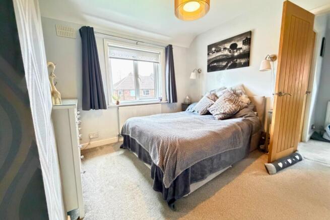 3 bed Semi-Detached for sale Image 11