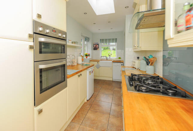 Kitchen/breakfast...