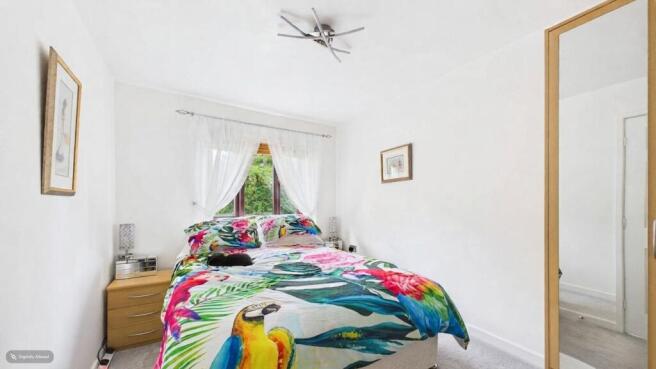 3 bed Semi-Detached for sale Image 12