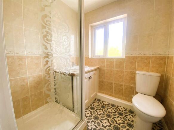 3 bed Semi-Detached to rent Image 8