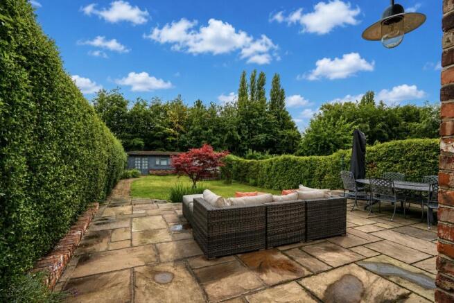 4 bed Semi-Detached for sale Image 12
