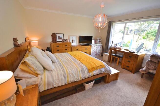 Bedroom (2) (1).jpg