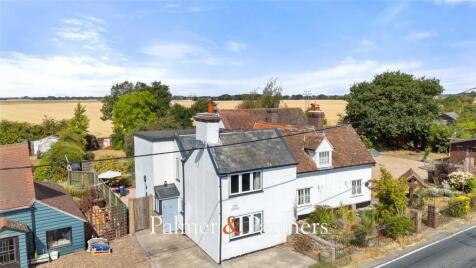 Clacton Road, Horsley Cross, Manningtree, Essex, CO11