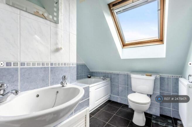  Bath Room (En Suite Or Family)-2nd Floor