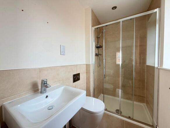 4 bed Semi-Detached for sale Image 10