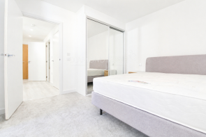 Flat 1, 1e Crisp House, Alexandra Road, Hounslow TW3 1EU