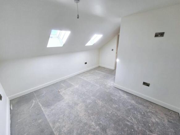 4 bed House for sale Image 9
