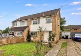 24, Tiverton Crescent, Aylesbury HP19 9RZ