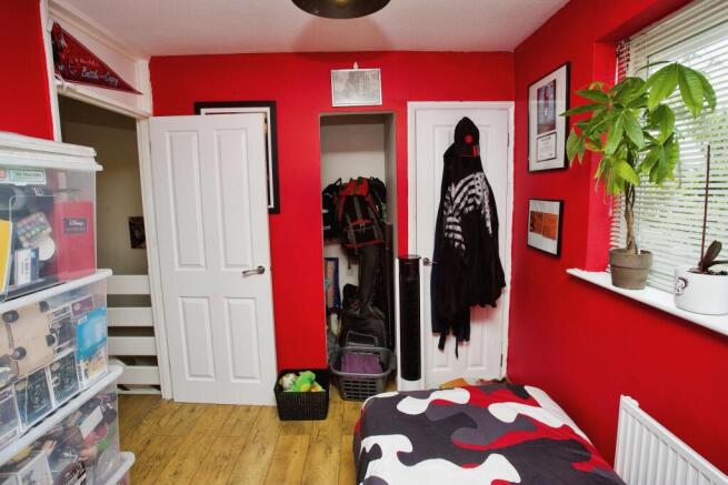 Bedroom 2 (2)
