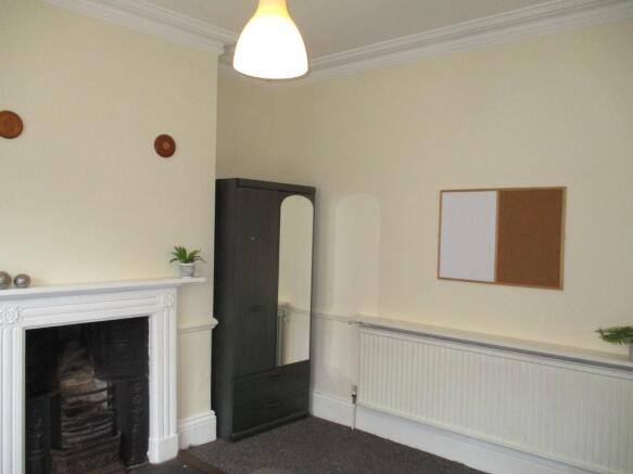 1 bed House Share to rent Image 7