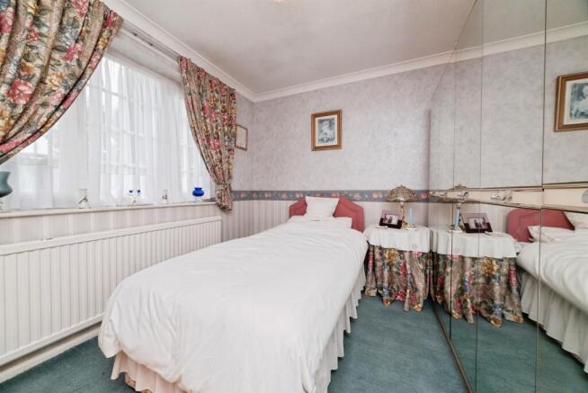 3 bed Semi-Detached for sale Image 12