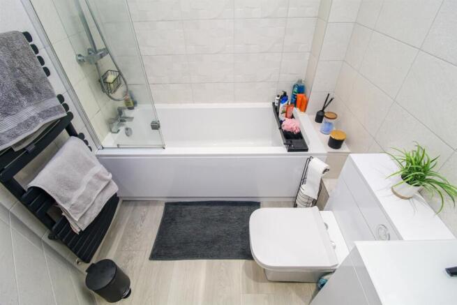 2 bed House for sale Image 12
