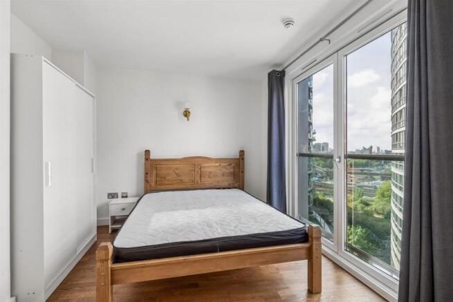 140720268_REL_Flat 824 New Providence Wharf 1 Fair