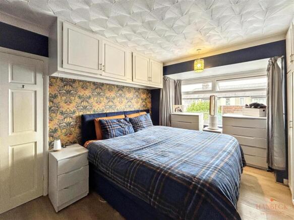 3 bed Terraced for sale Image 11