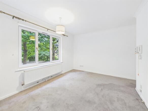 1 bed Apartment to rent Image 7