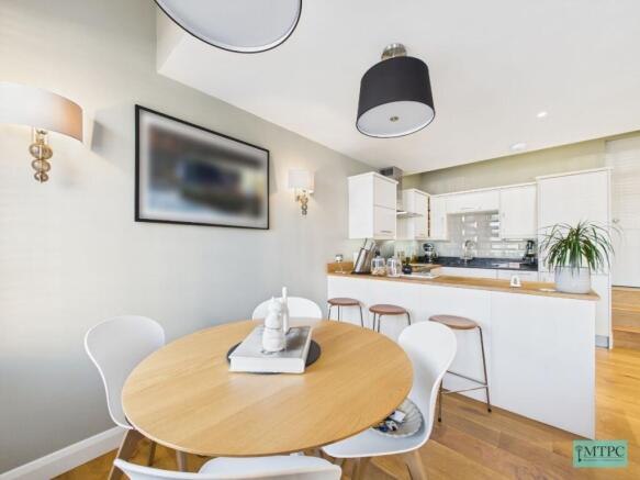 2 bed Apartment to rent Image 5