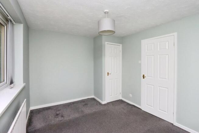 4 bed Semi-Detached for sale Image 11