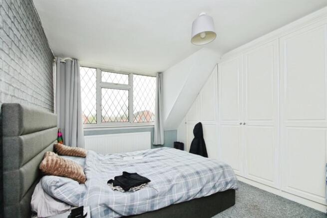 3 bed Semi-Detached for sale Image 10