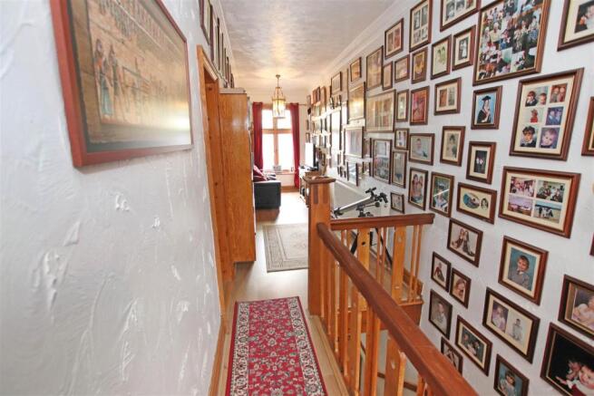 FIRST FLOOR LANDING