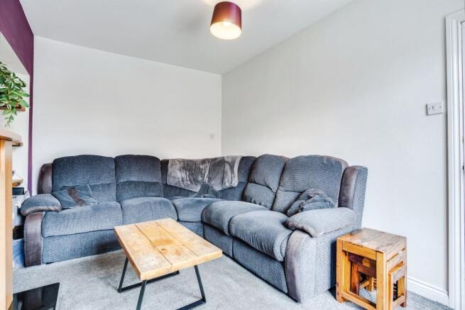 4 bed Semi-Detached for sale Image 5