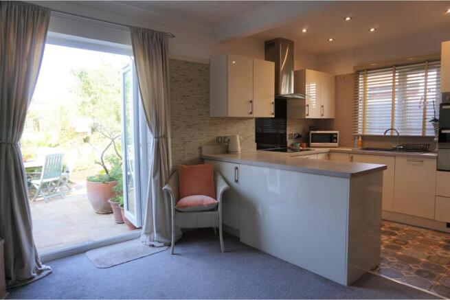 Lounge / Kitchen