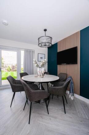 4 bed House for sale Image 7