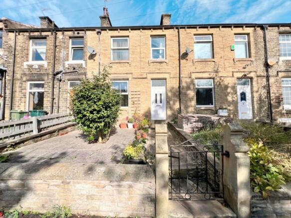 5-bed terraced on Grove Cottage, Beech Street, Huddersfield, £300,000