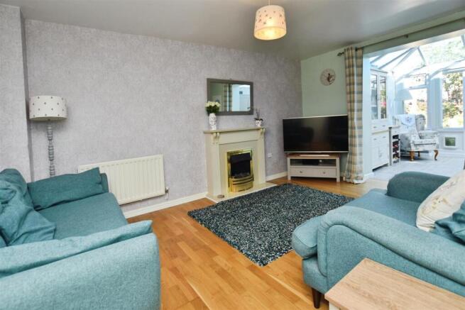 2 bed Terraced for sale Image 8