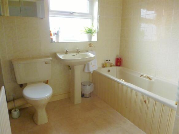 Bathroom.JPG
