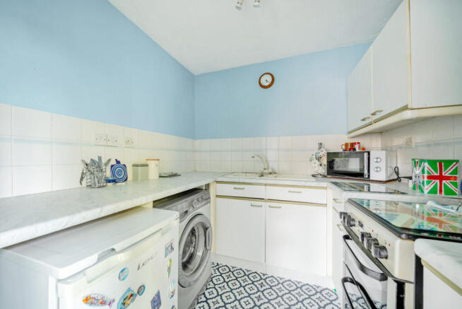 1438247-9-69cad19...