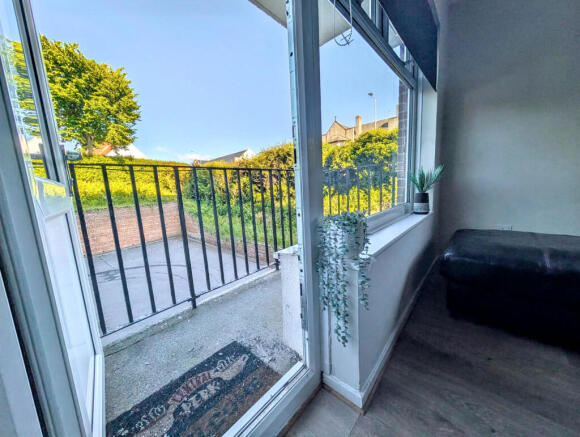 2 bed Apartment for sale Image 5