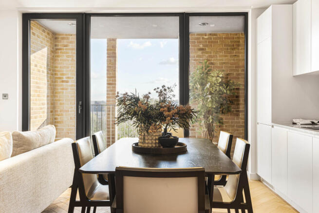 Middle Yard_B2001 (3).jpg