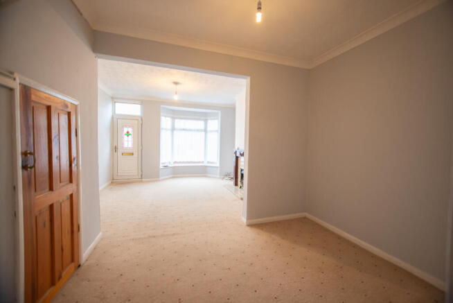 2 bed Terraced to rent Image 5