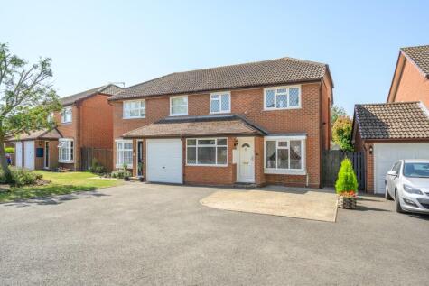 Spicer Close, Walton-on-Thames, KT12