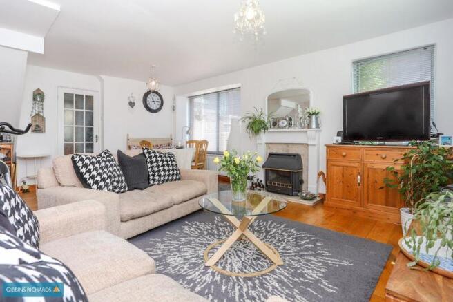 Sitting/Dining Room