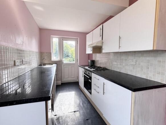 3 bed Semi-Detached for sale Image 4