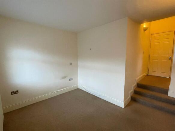 3 bed Apartment for sale Image 5