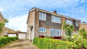 8, Middlebrook Drive, Bradford BD8 0EU